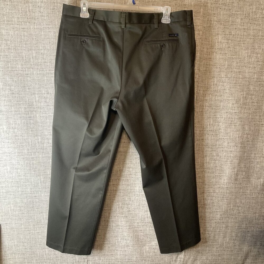 Dockers D3 Mens Olive Green Pants Pleated Front 40 X 30 (Meas 40X 27.5). - Picture 8 of 8
